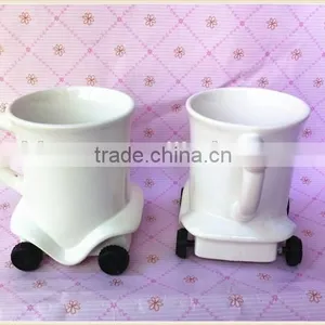 2015 Creative Car Shape Mug Has Wheel thumbnail-3