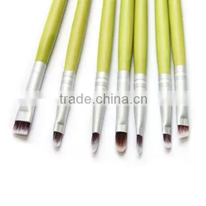 24pcs Vegan Bamboo Handle Makeup Brush Set With Powder Angled Foundation Lip Eye Brush thumbnail-4