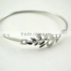 One Leaf Bracelets thumbnail-3