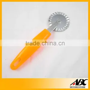 Colourful Plastic Handle Pizza Cutter Wheels thumbnail-6