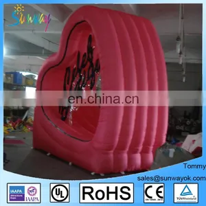 Large Inflatable Pink Heart thumbnail-1