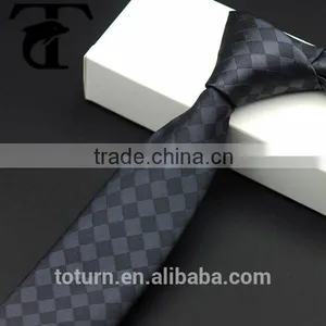 Wholesales China Hot Selling Cheap Printing Polyester Silk Necktie With Pocket Square Set thumbnail-4