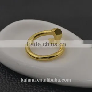 Fantasy Design Twisted Nail Engagement Rings 2015 thumbnail-2