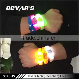 Cheap Custom Logo Party City Customized PVC Lighted Wristbands Supplier's Choice thumbnail-1
