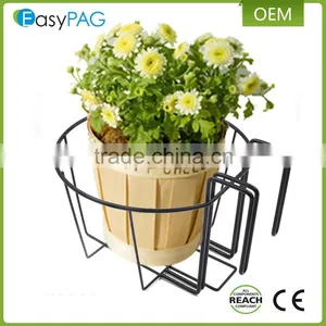 Outdoor Garden Fence Hanging Ornamental Iron Metal Wire Flower Pot Holder thumbnail-1