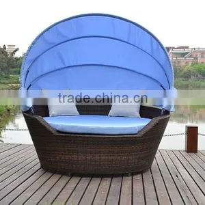 Outdoor Rattan Daybed thumbnail-1