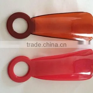 Plastic Shoe Horn thumbnail-1