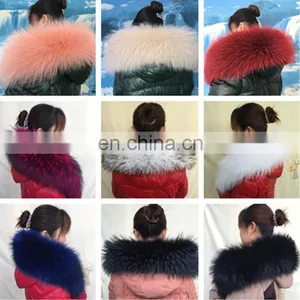 Wholesale Price Fashion Natural Real Dyed Raccoon Fur Collar For Garment thumbnail-1
