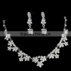 Wholesale Fashion Rhinestone Costume Necklace Set Bridal Silver Plated Jewelry Sets thumbnail-3