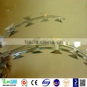 Galvanized Security Fence Razor Barbed Wire Zinc Panel thumbnail-1