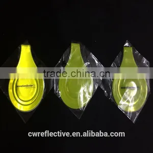 China New Design Promotion Soft Reflective PVC Key Chain thumbnail-4