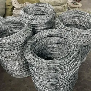High Quality Razor Barbed Wire 0.5mm-5.0mm Barbed Wire Galvanized Bto-16 Galvanized Razor Barbed Wire Protection BOLI thumbnail-4