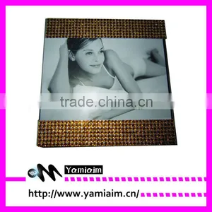 Zinc Alloy Diecasted Enamel Rhinestone Photo Frames thumbnail-1