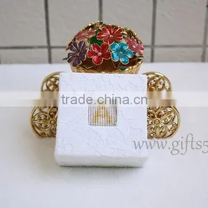 New Arrival White Jewelry Box Bracelet Box Necklace Box With Beaded Name Plate of A thumbnail-3