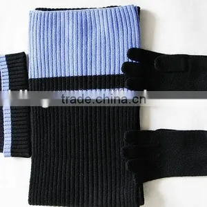 Gloves and Hat Set thumbnail-3