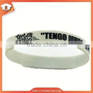 China Manufacturer Hand Bracelet Silicone Wristband Rubber Bracelet thumbnail-2