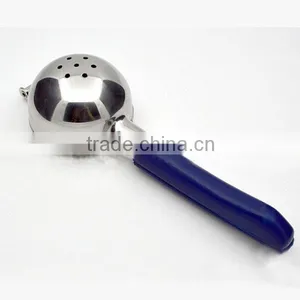 New High Quality Orange Squeezer Strong Stainless Steel 304 Manual Juicer Lemon Squeezer With Silicone Handles 415g thumbnail-4