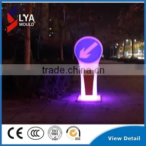 Electronic Traffic Road Arrow Sign, Outdoor LED Sign thumbnail-1