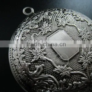 50MM Big Round Flower Engraved Brass Antiqued Silver Vintage Style Fold Photo Locket Pendant Charm 1113027 thumbnail-5
