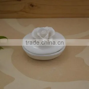 Hand Made White Porcelain Trinket Box With Flower Shape Design thumbnail-1