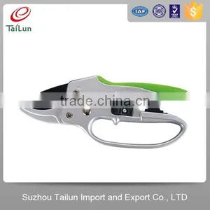 Garden Ratchet Pruning Shear thumbnail-1