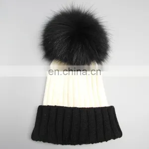Wholesale Custom Winter Ladies Acrylic Knitting Beanies Hat With Pompon for Lady thumbnail-5