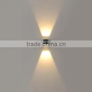 High Power Outdoor Round LED Wall Lamp thumbnail-2