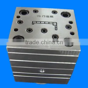 Hubei Extrusion WPC Door Architrave Mould thumbnail-1