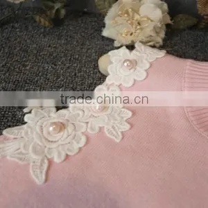 2016 Fashion Low Price Flower Low MOQ European Style Baby Hand Made Sweaters thumbnail-3