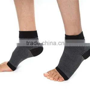 New Products Express Medical Equipments Compression Soccer Sock thumbnail-1