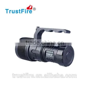 2016 Hot!!! DF009 Cree Led Flashlight Using One CREE XHP70 , 4* 18650 Rechargeable Li-Ion Battery for This Diving Flashlight thumbnail-4