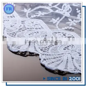 Comfortable and Beautiful Design for Bathroom Curtain thumbnail-5