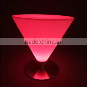 Intelligent Outdoor LED Furniture UV-resistant Glowing Illuminated Rechargeable Interactive LED Table Party LED Cocktail Table thumbnail-3