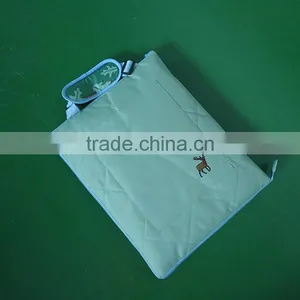 2 in 1 CMYK Printed Polyester Quilt Wadding Filling 600D Nylon Waterproof Blanket Zip up Fold Into a Bag Travel Picnic Mat thumbnail-1