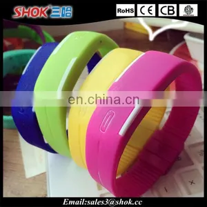 2015 New Products Resistant Sports Bracelet Touch Screen Led Watch thumbnail-3