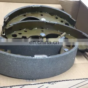 Wholesale Price Auto Parts Car Brake Pad Shoe Set Assembly 04495-26240 For HIACE thumbnail-4