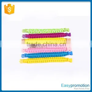 Best Quality Multi-function Survival Bracelet With Whistle Buckle Wholesale thumbnail-2