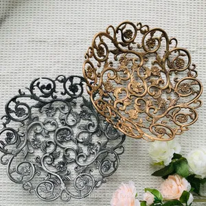 Wedding Gift Decoration Hollow Out Fruit Plate Silver Snack Tray Plate Storage Decorative Plastic Tray thumbnail-4