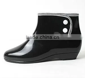 Women Black Rain Boots thumbnail-1