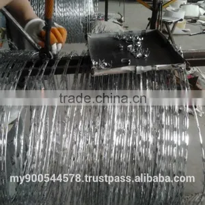 Razor Blade Barbed Wire thumbnail-5