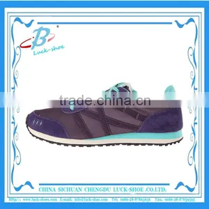 Classic Sports Shoes With Mesh Upper EVA Rubber Sole Light Weight for Wholesale thumbnail-1