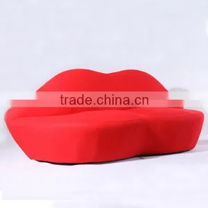 Apartment Sofa Red Bocca Kiss Shaped Lip Sofa thumbnail-2
