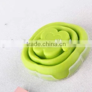 Four Leaf Clover Design Silicone Folding Cup thumbnail-2