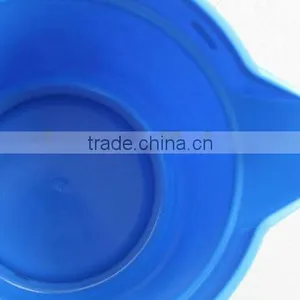 Plastic Cleaning Bucket With Spout and Metal Handle thumbnail-6