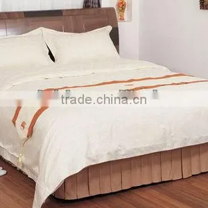 King Size Bed Spread&dust Ruffle thumbnail-1