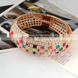 Luxury Crystal Buckingham Jewellery Latest Design Daily Wear Bangle thumbnail-2