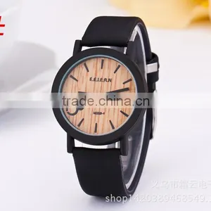 M020-1 Simulation Wooden Men Watches Wood Color Leather Strap Watch Antique Wrist Watches Clock Men Relojes Hombre thumbnail-5