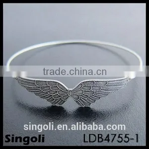 Butterfly Bracelet Silver Tone Butterfly Bracelet & Bangle Cute Butterfly Charm Bracelet Silver Bangle thumbnail-1