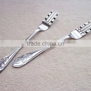 European Style Stainless Steel Pasta Fork With a Twist thumbnail-1