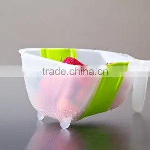 Over the Sink Plastic Collapsible Colander thumbnail-1